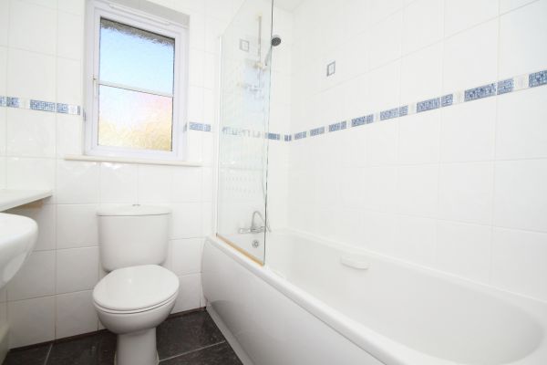 Shower Window Replacement in Kilgore